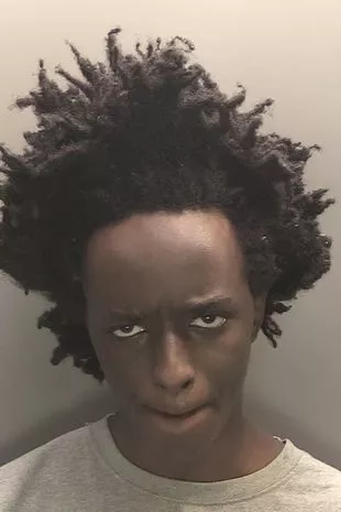 “我以前住在阿克塞尔·鲁达库巴纳的隔壁,他做的一件事总让我害怕。”