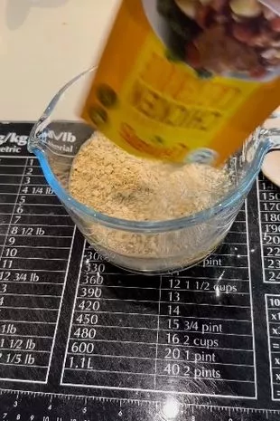 露丝·朗斯福德为埃蒙·霍姆斯的新视频辩护,因为他的名字被卷入了闹剧