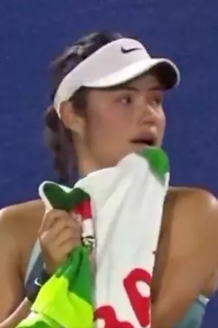 艾玛·拉达卡努（Emma Radacanu）的“跟踪狂”回应暴露了聚光灯下女性的可怕现实