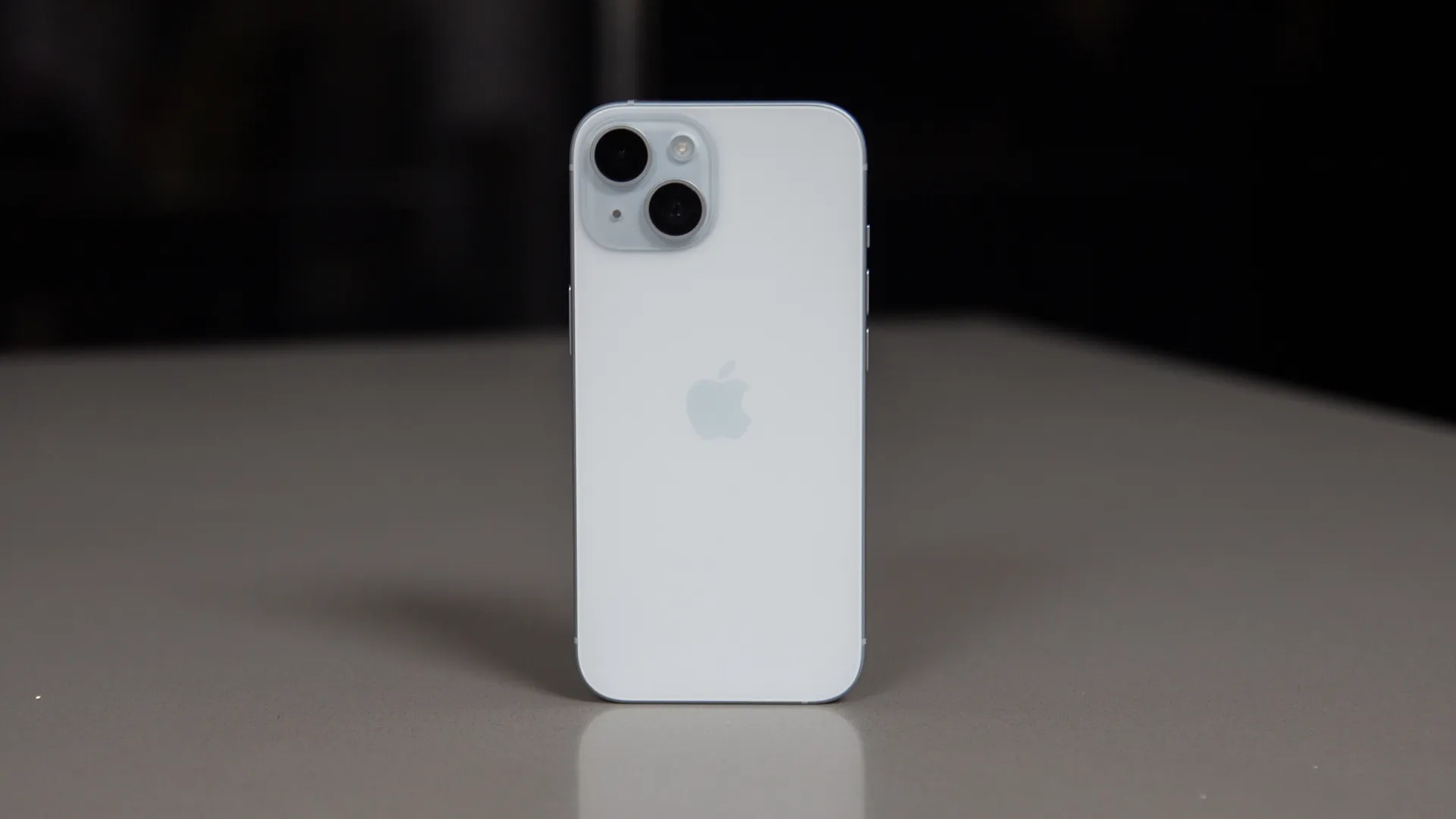 传闻中的iPhone SE 4摄像头升级:Android用户的游戏规则改变者?