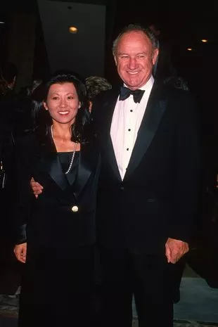 吉恩·哈克曼的神秘炸弹从电话谜语到令人不安的家庭更新