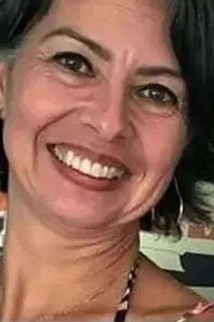 三名女子在家庭聚会上吃蛋糕后死亡,警方展开调查