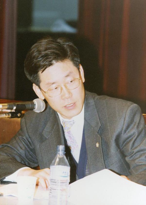 韩国大选拉开帷幕，五位候选人竞逐总统宝座
